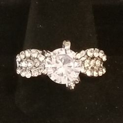 New Fashion Cubic Zirconia Ring