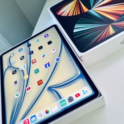 Apple iPad 12.9-inch 128GB Silver, Like New. 5th Gen 