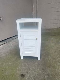 Storage cabinet