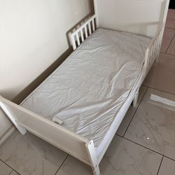 Toddler Bed + Mattress