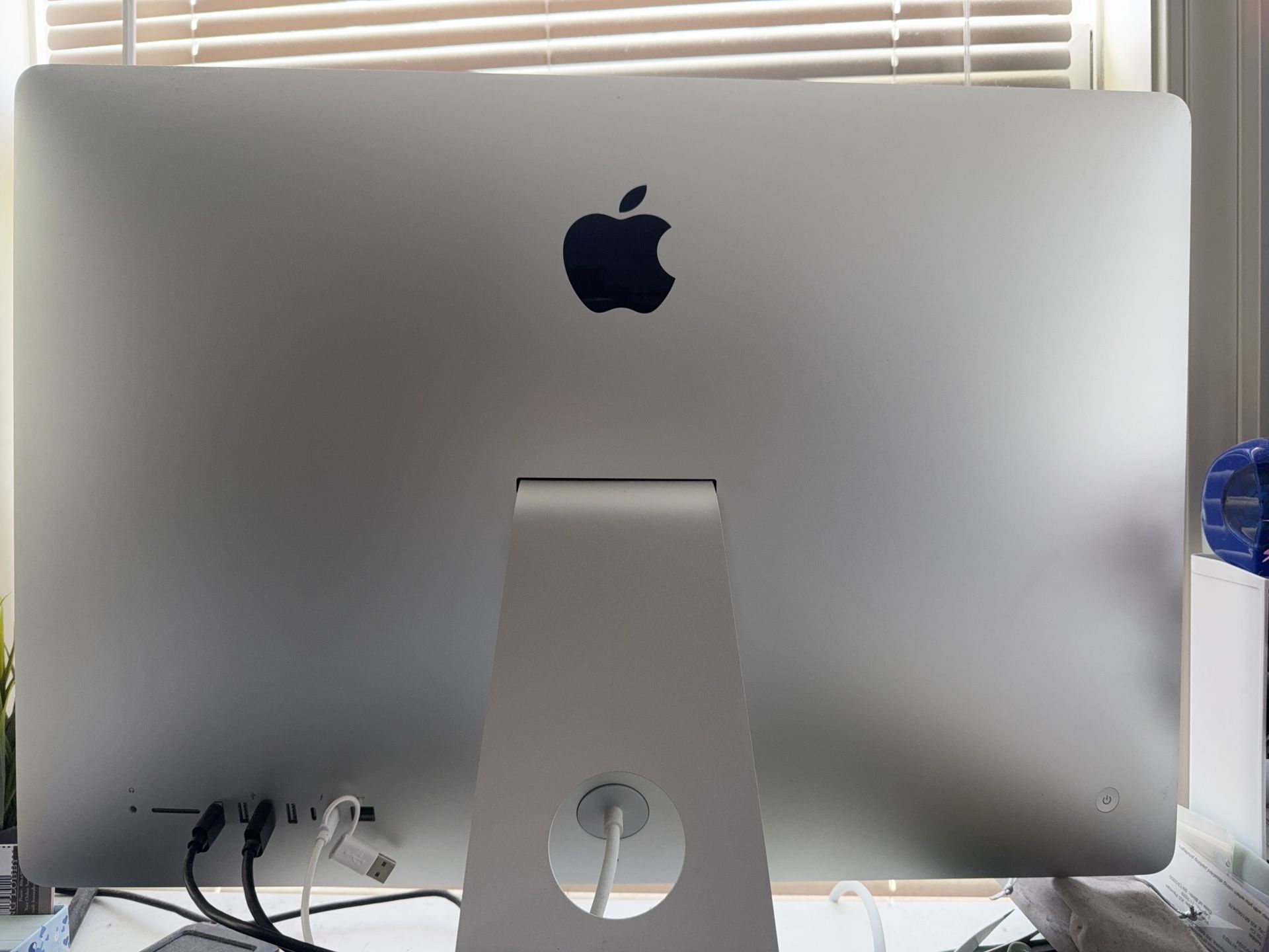 iMac, 27-inch Retina 5K 64GB RAM, 500GB (Like-New)