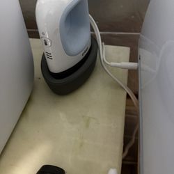 Cricut 3 cricket auto press and cricket, small iron For Hats