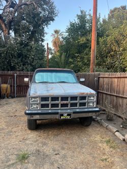 1983 GMC suburban 2500 parts, parting out