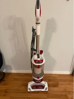 Shark Rotator Professional Lift-Away Upright Vacuum, Pet Friendly, HEPA Filter, Swivel Steering, NV501 White/Red