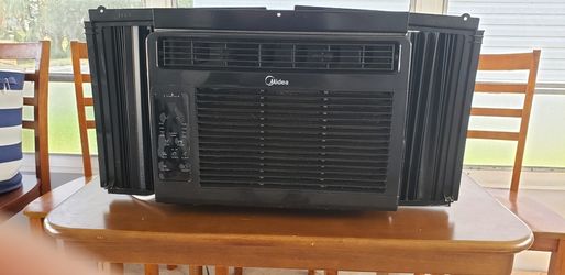 Midea small room air conditioner