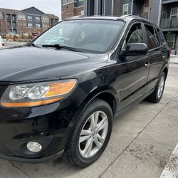 2010 Hyundai Santa FE Limited AWD V6 3.5 Liter  automatic 181k miles run and drive  good AC works heater works. It’s fully loaded clean Chicago title.