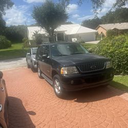2004 Ford Explorer