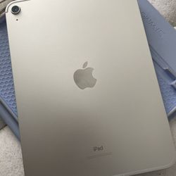 iPad 10th Generation WiFi + Cellular 