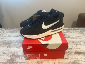Nike Air Max Dawn Women's Sneakers Size 9.5