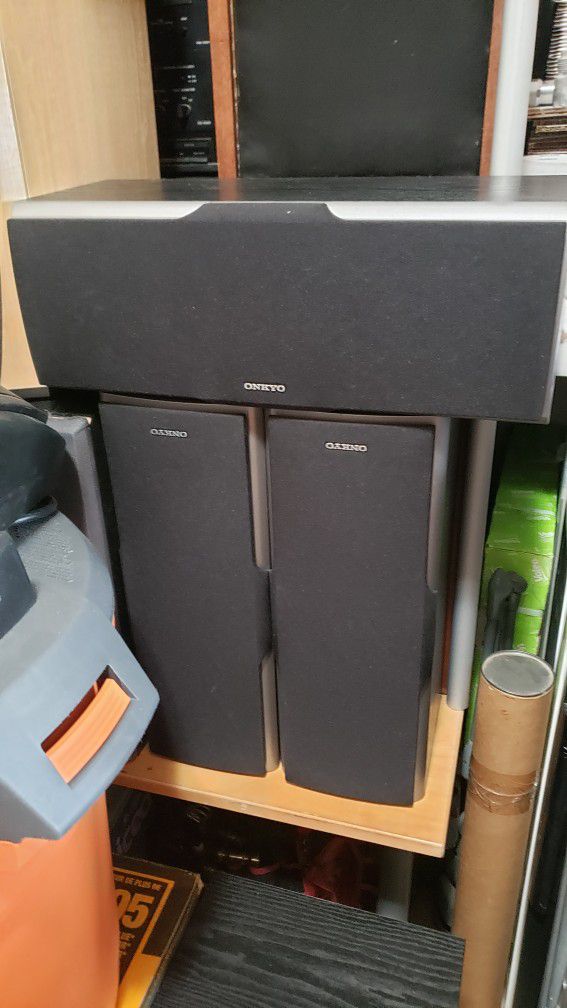 Onkyo Surround Sound System With Subwoofer.  $125. Pickup In Oakdale 