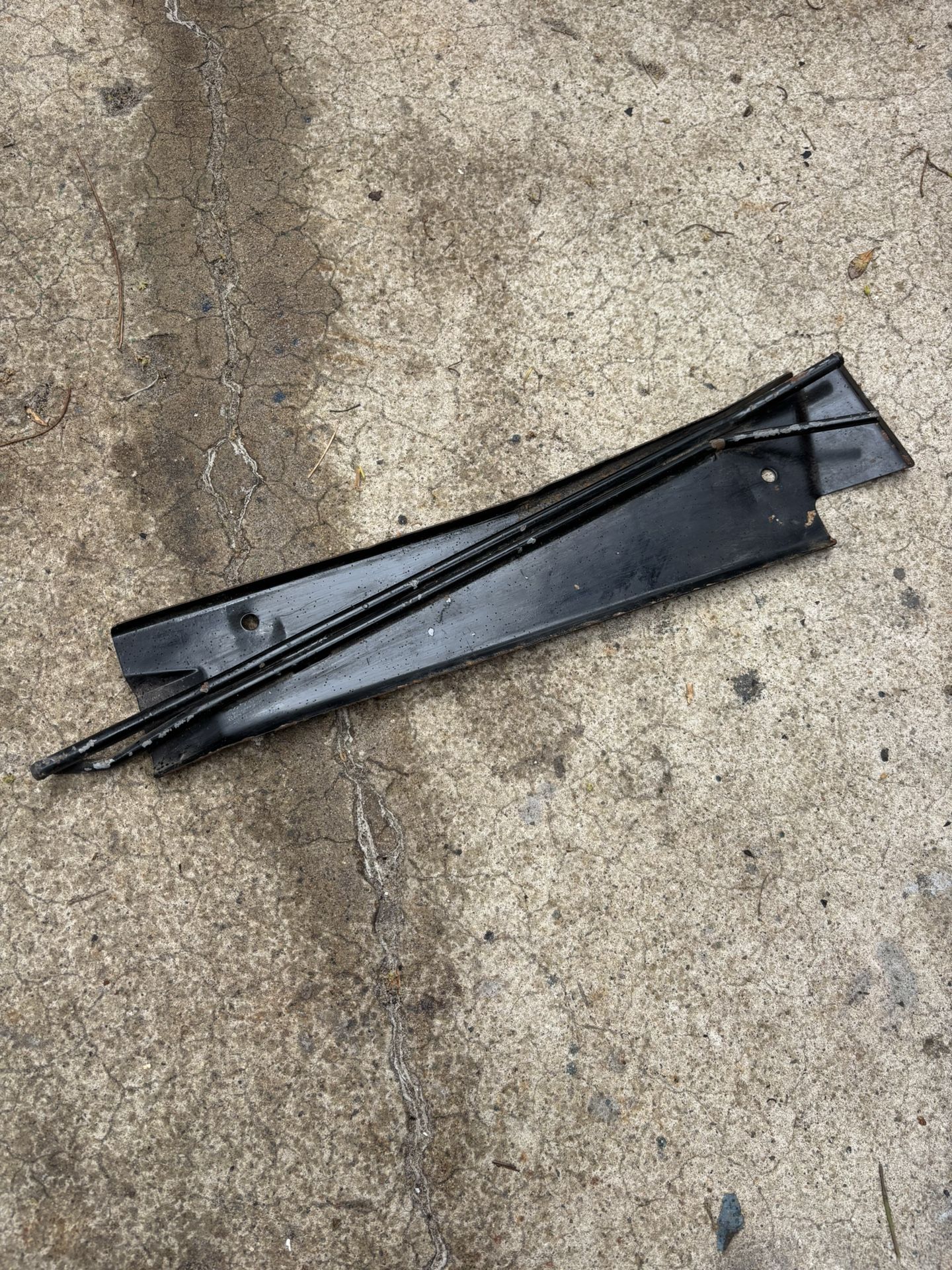 FJ40 Fuel Vent Hose Panel