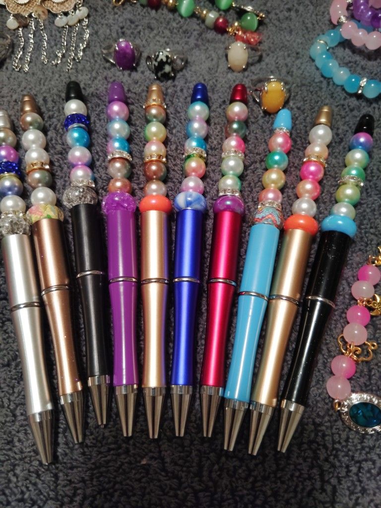 Homemade Bracelets And Beaded Pens