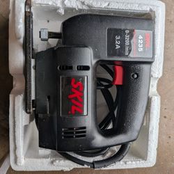 Electric Skil Saw 