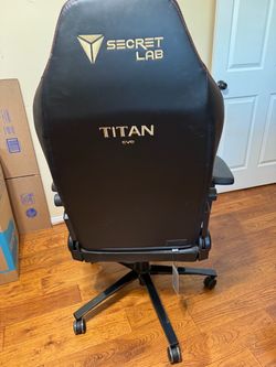 Secretlab Titan for Sale