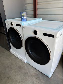 LG ThinQ Washer And Gas Dryer Front load AI Dryer