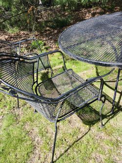 Cast Iron Outdoor Table With 4 Chairs 