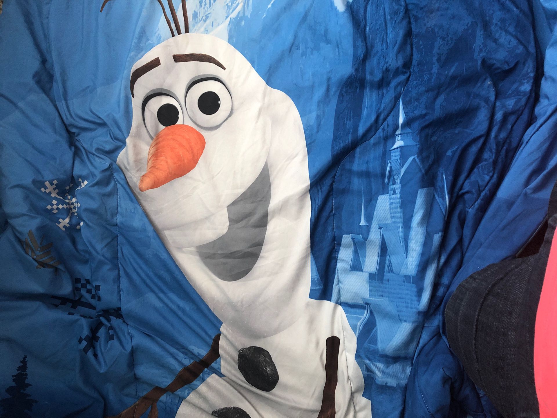 Frozen Olaf comforter and sheet fits twin/ full size bed