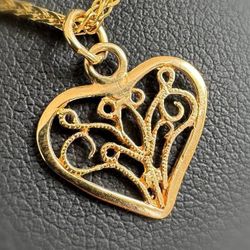 18k solid yellow gold Heart 💛 Pendant charm