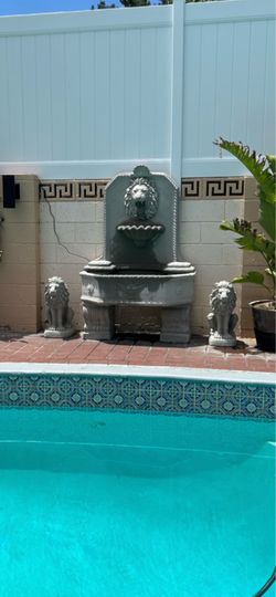 New Fountain with 2 Lions made out of cement