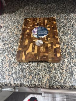 Wood cutting board