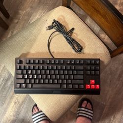 Razor Black Widow V3