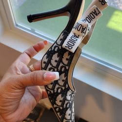 Christian Dior Embroidered Slingback Heels👉See Pics