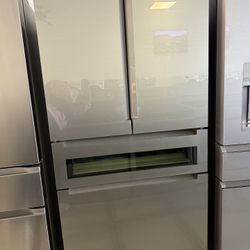 Brand New Bosch 800 Series 21 cu ft French Door Refrigerator - Counter Depth Stainless Steel
