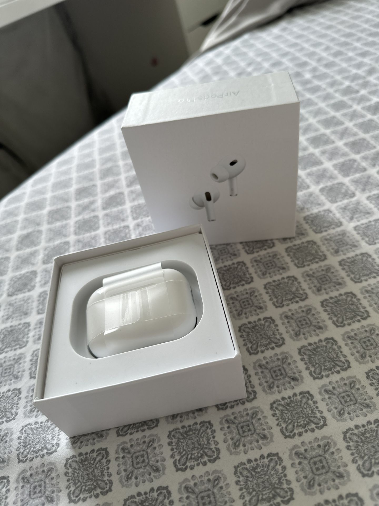 AirPods