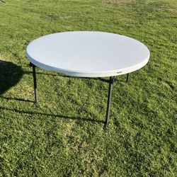 White Round Folding Table