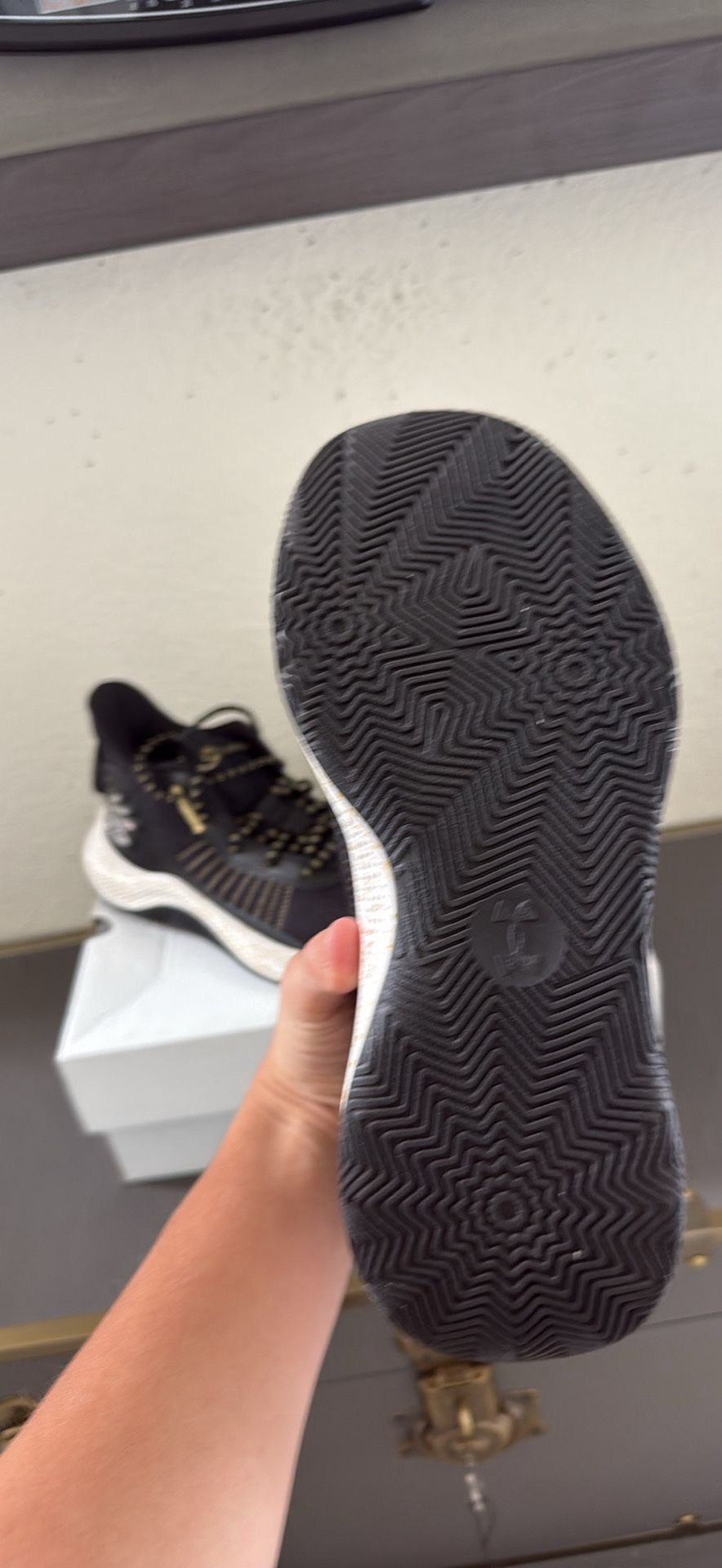 GS Curry 3z7 Black 50$