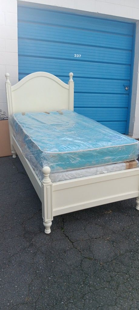 Twin Bed