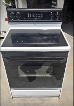 Electric stove perfect condition like new