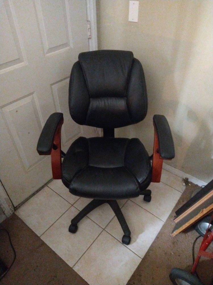 Black Leather Office Chair 