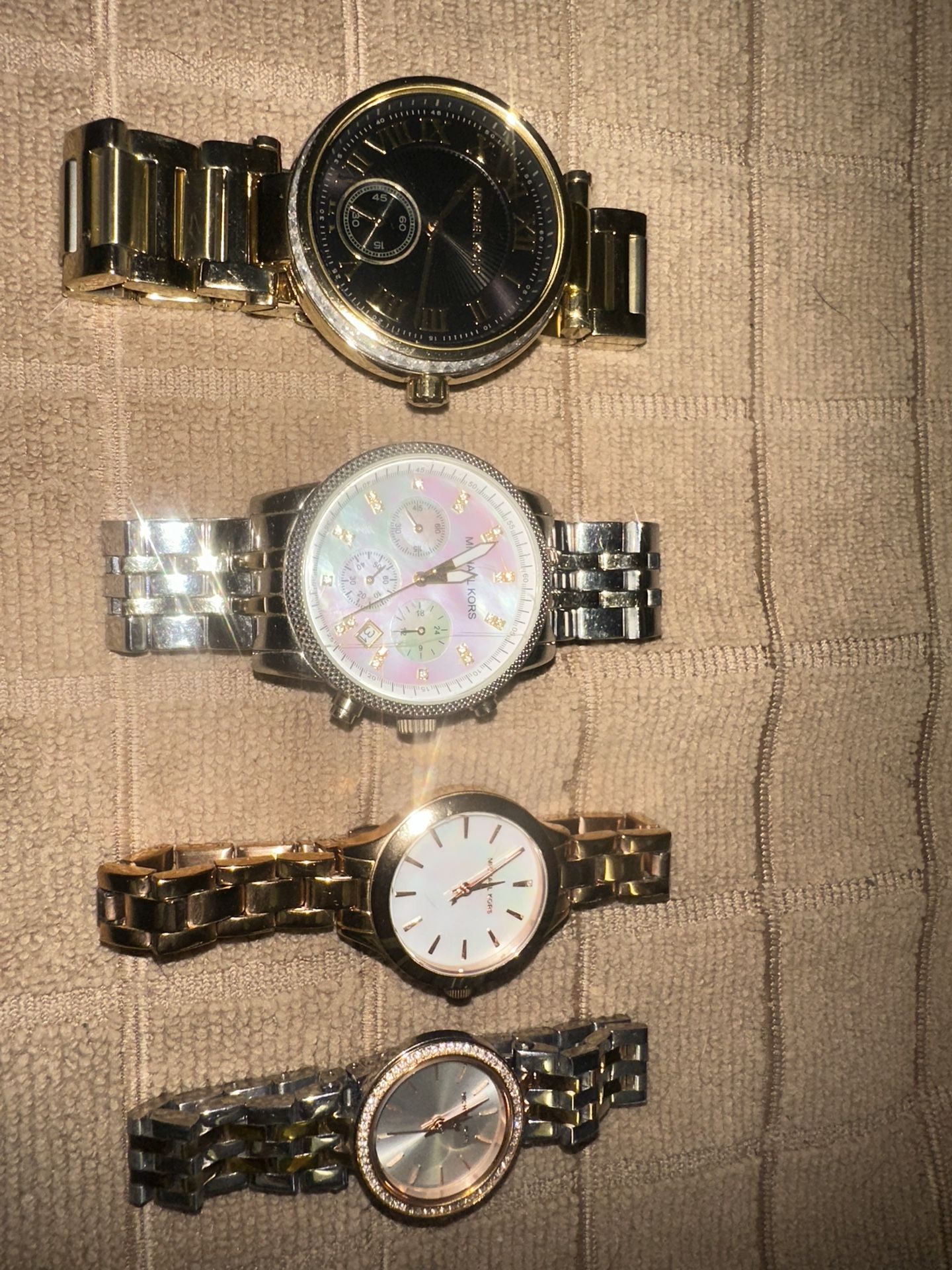 Used Bundle Of 4 Woman’s Michael Kors Watches