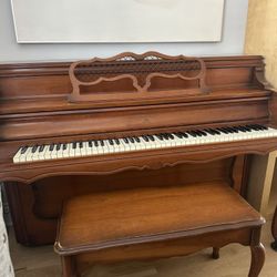 Sohmer&Co New York Piano With Banch  With Extra Books