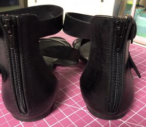 Size 11 black leather sandals