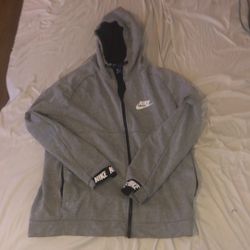 Men’s Large Nike Zip Up Hoodie 
