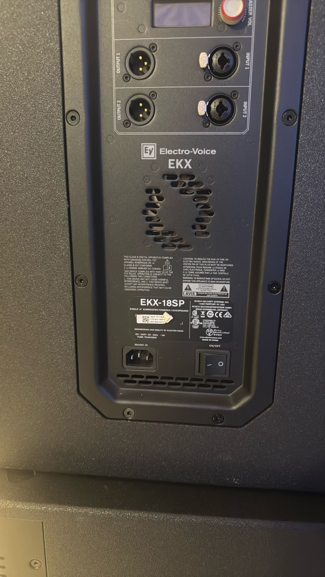 Electro-Voice EKX18SP 18" 1300 Watt Powered Subwoofer