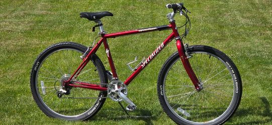 SPECIALIZED HARDROCK - MOUNTAIN BIKE - CROMOLY LARGE FRAME - UPGRADED - TUNED AND SERVICED