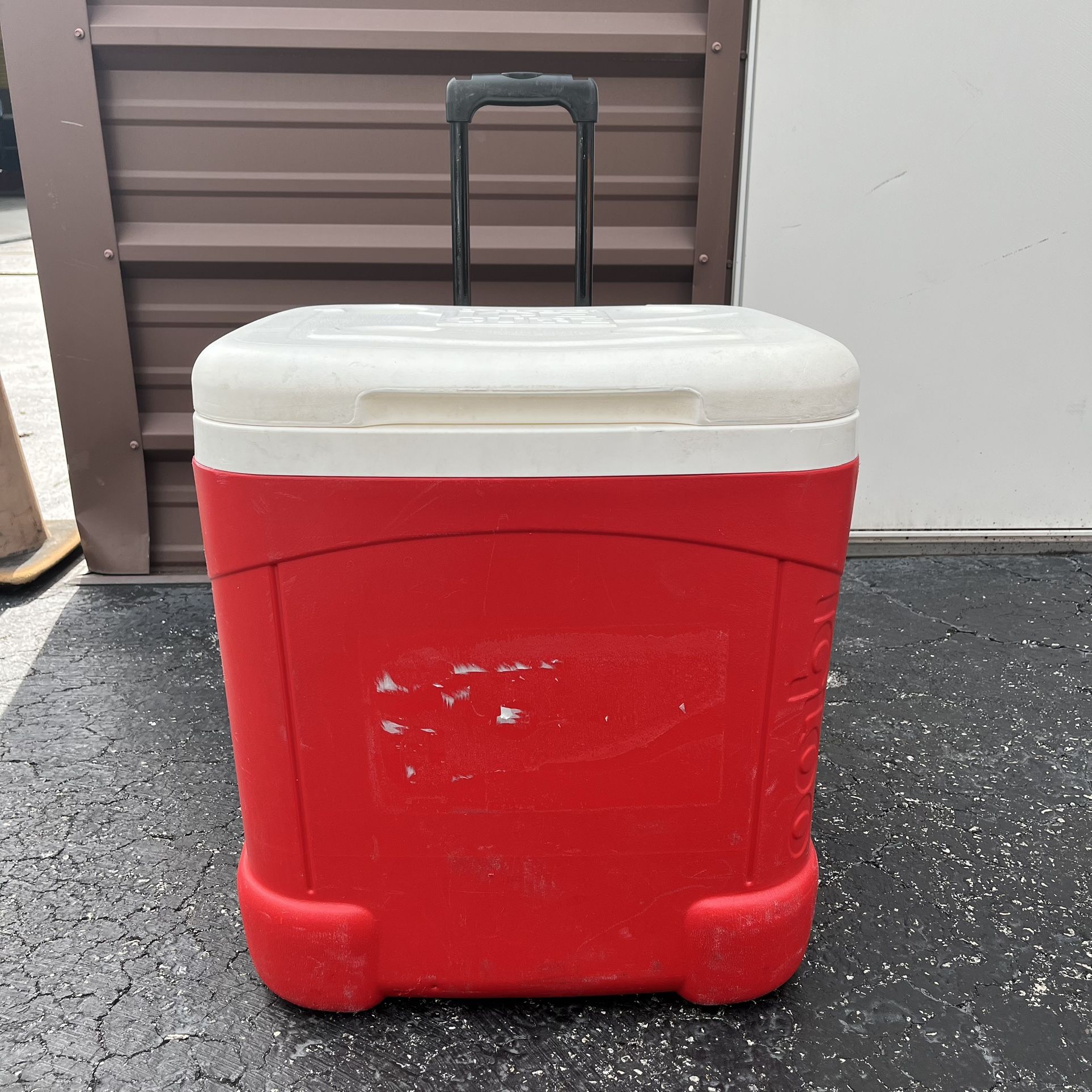 Large Igloo Cooler On Wheels