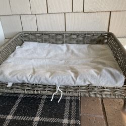 Elevated Rattan Wicker Dog Pet Bed Sofa Couch with Cushion Gray