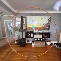 Party Backdrop round hoop. 6.2 ft round gold 