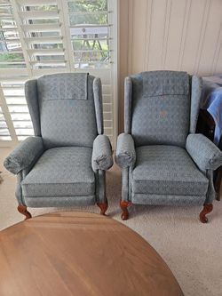 Lazy boy wing back reclinere