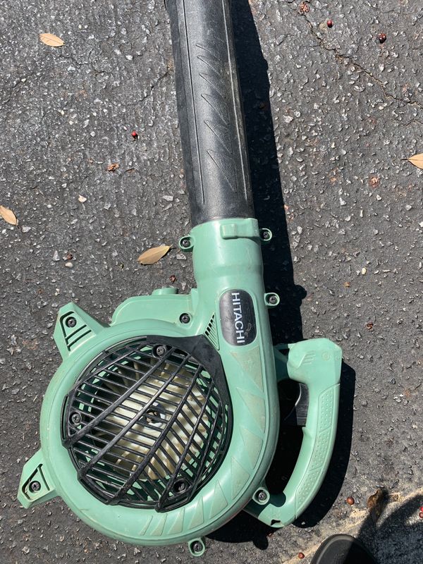 Hitachi leaf blower RB24EAP for Sale in Fayetteville, NC - OfferUp