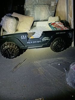Kids race car bed