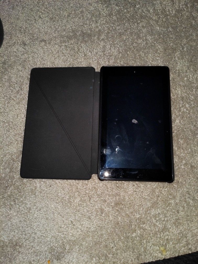 Amazon Fire Tablet 7in With Amazon Case 30....