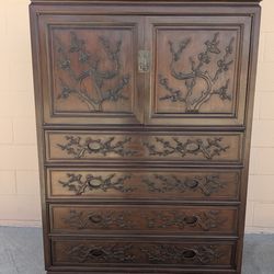 Vintage dresser