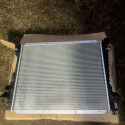 2005 Ford Mustang V6 Radiator 