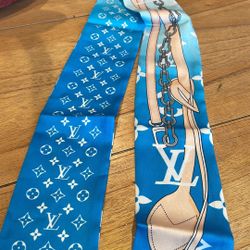 Louis Vuitton Scarf 