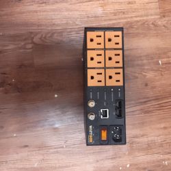 Watt Box 6 Outlet
